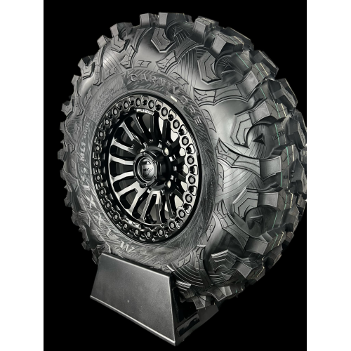 Maxxis Carnivore 33x10-15 Tires on Fuel Rincon Blackout Beadlock Wheels Maxxis Carnivore 33x10-15 Tires on Fuel Rincon Blackout Beadlock Wheels